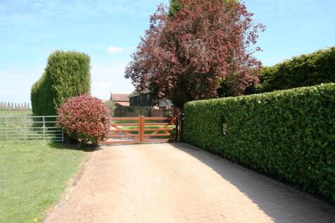 greenhillfarmbarns,1entrance.JPG