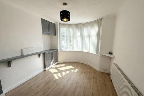 Northolt Grove, Great Barr, Birmingham, B42 2JH photo 4
