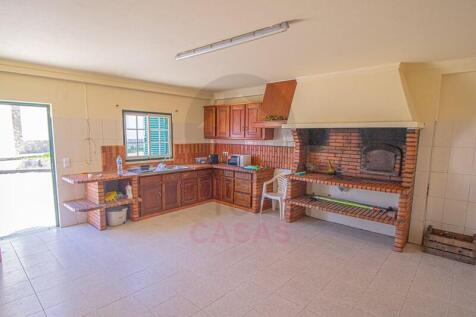 Outdoor kitchen