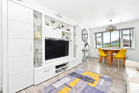 Sitting and dining area