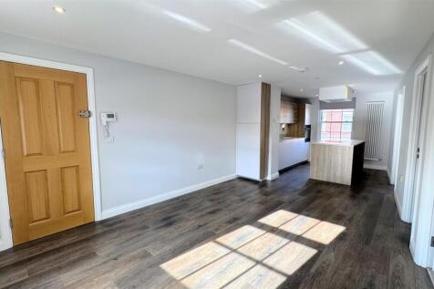 OPEN PLAN LIVING DINING KITCHEN
