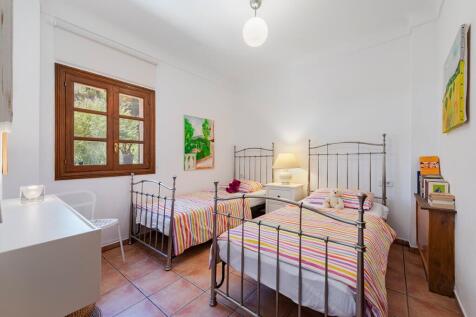 Bedroom (2)