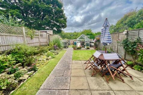 Bramleys Estate Agents - Barcroft Road - Newsome (