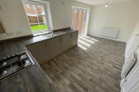 Heol Gwern Edyddan Cardiff photo 3