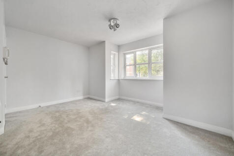 Sitting/Dining Room