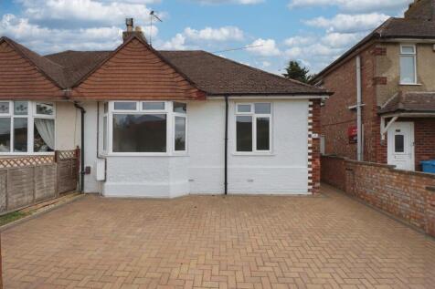 2-bed semi-detached on Bryant Road, Kettering, £975/mo