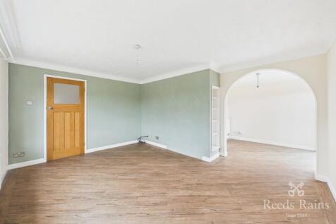 Living / Dining Area
