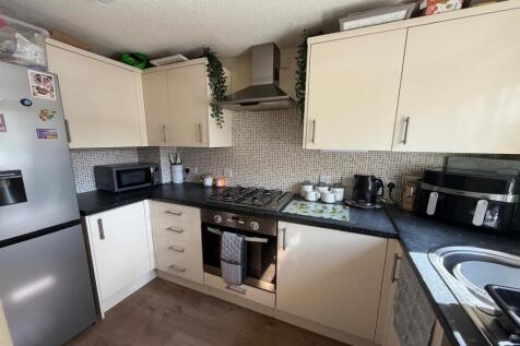 Watermint Close, Cannock photo 5