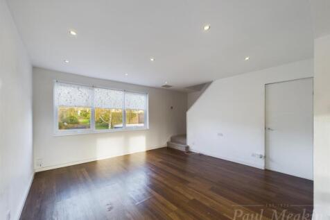Friars Wood, Forestdale, South Croydon photo 3