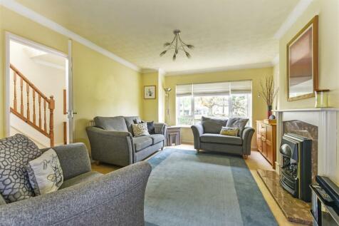 Sitting room to stairs.jpg