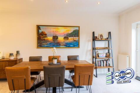 OPEN PLAN LOUNGE/DINING