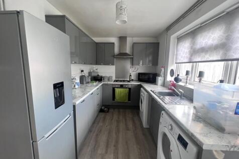 Ashton-under-lyne, OL6 - property photo