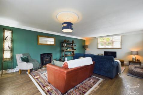 CAM01995G0-PR0176-STILL001