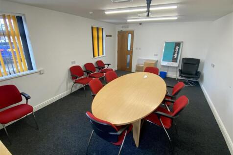 Office to rent Image 4