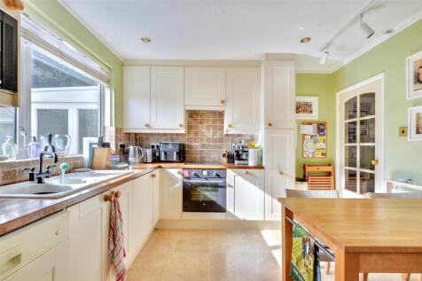 Kitchen (1).jpeg