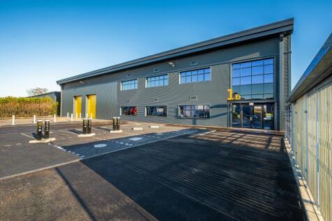 UNIT 1B WATCHMOOR POINT CAMBERLEY_012.jpg