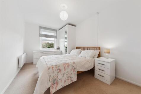 23 Andridge Court, SW19 3JW-7.jpg