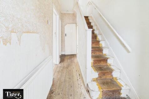 CAM02176G0-PR0823...