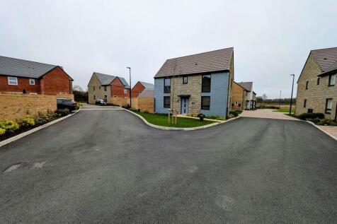 15 Crossman Way Long view.jpg