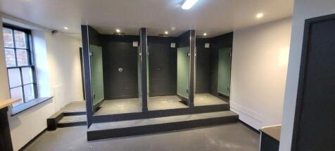 Commercial Property to rent Image 6