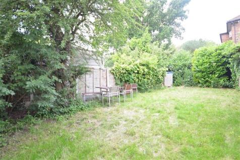 Algers Close, Loughton, IG10 photo 4