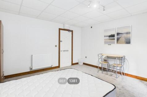 Bedroom &amp; Living Space