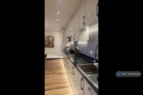 Gibbons House, Watford, WD18 photo 4