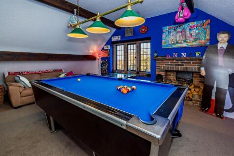 Bedroom 6 games room 1.1  SAPL3834-20251125-DxO_De