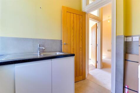 19. WC laundry 1.3.jpg