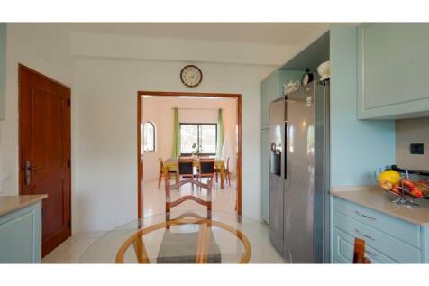 Sequence 01.00_00_49_06.Still009