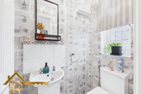 CAM03016G0-PR0044-STILL002