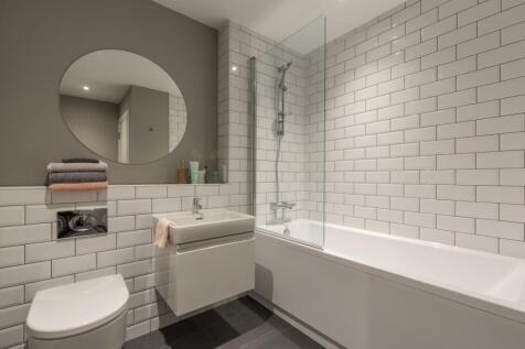 16 Bathroom