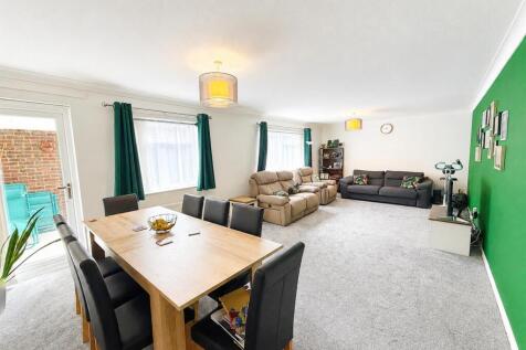 Living Room.jpg
