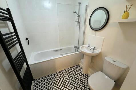 A1D24A28-FEE0-4AD...