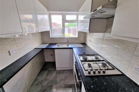 St. Michaels Avenue, Wembley, HA9 6SD photo 4