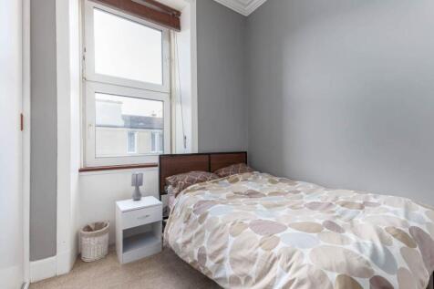 61135_CaledonianCres