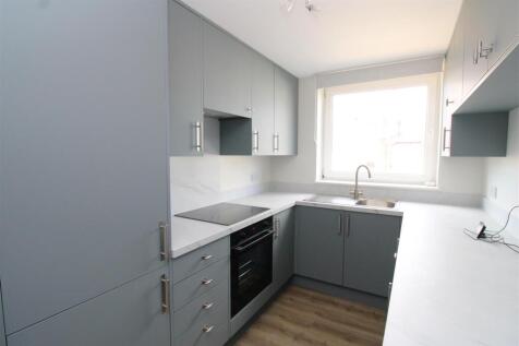 Kitchen 3.JPG