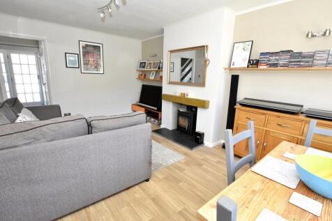 Othello Close, Woodlands, Rugby photo 4