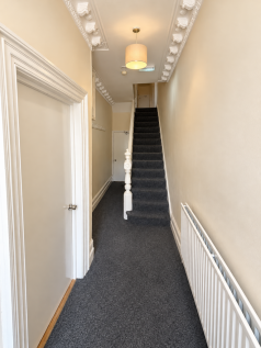 Colum Road, Cathays, Cardiff photo 4