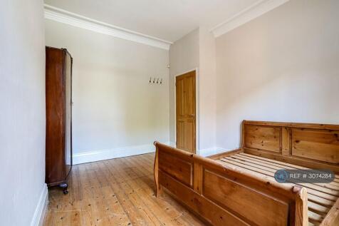 Park Mount, Kirkstall, Leeds, LS5 photo 4