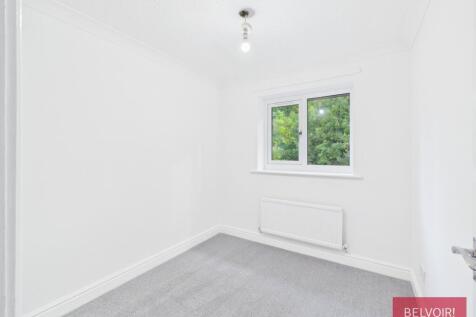 Foxwood Drive, Bersham, LL14 photo 3