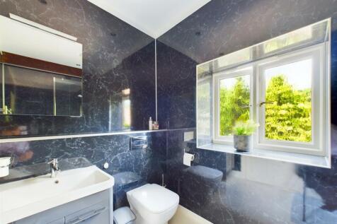 En-suite shower room