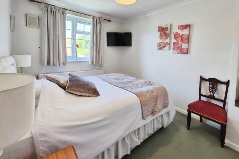 00f93e8c-10000275...