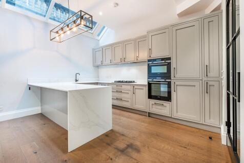 queens-gate-place...