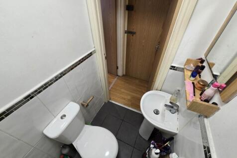 Bathroom (2)