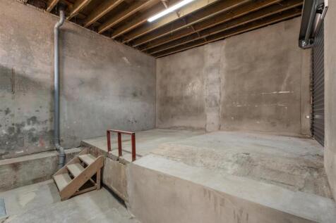 Garage/Workshop