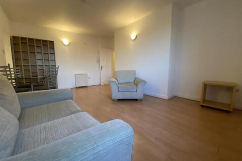 Livingroom 1.jpeg