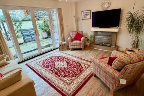 Sitting Room.jpg