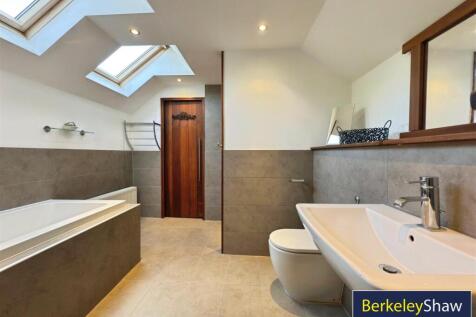 En suite bathroom
