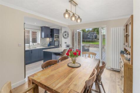 105 Sinclair Avenue, Banbury-5.jpg